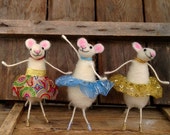 Ballerina mice 3 dancing animals Felt cute figurine Wool miniature animal in gold Waldorf toy Dancing sculpture Art doll Angelina ballerina