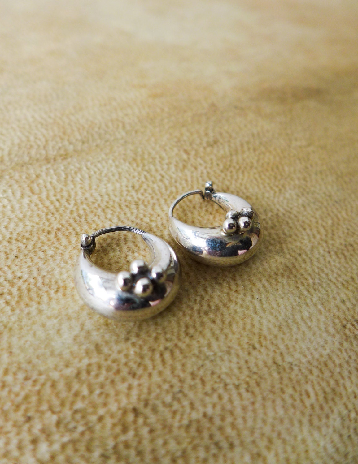 Chubby silver hoop earrings Fat hoops small silver by SPIRALICA