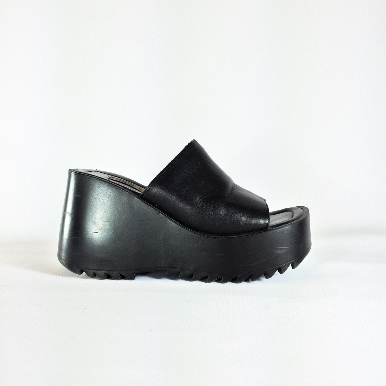 black nike tanjun slides