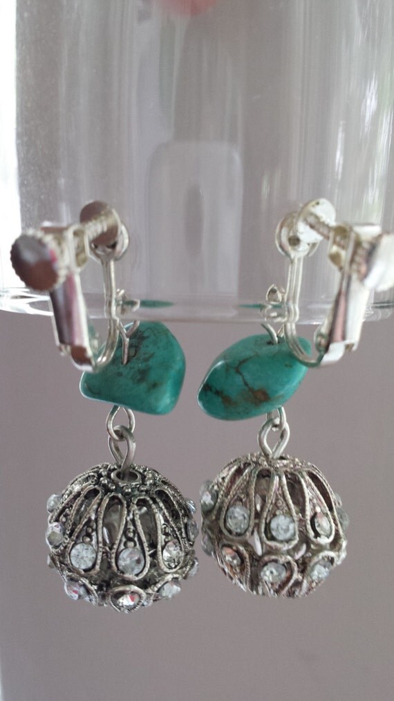 Vintage turquoise screw back earrings