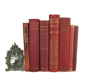 Red Vintage Books , Red Book Bundle , Book Decor , Red Decorative Books , Wedding Prop , Photo Prop , Vintage Books , Old Books