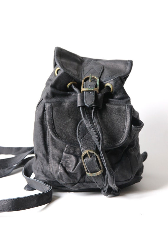1990s mini backpack. black leather 90s drawstring bucket bag.
