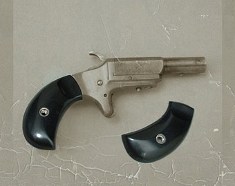 Sale Vintage Miniature Mini REVOLVER Pistol GUN GRIPS Black Plastic Gun Parts Supplies