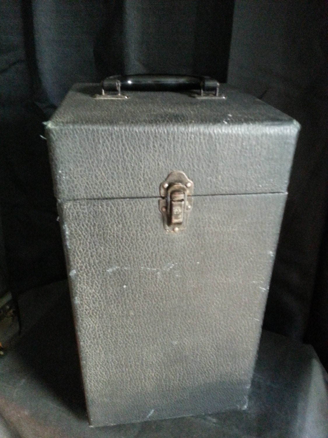 Vintage scientific instrument case Haute Juice