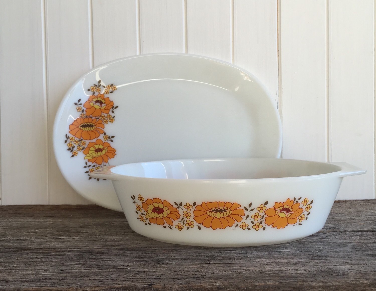 JAJ Pyrex Sunflower pattern shaped plate and by Chloesvintagehome