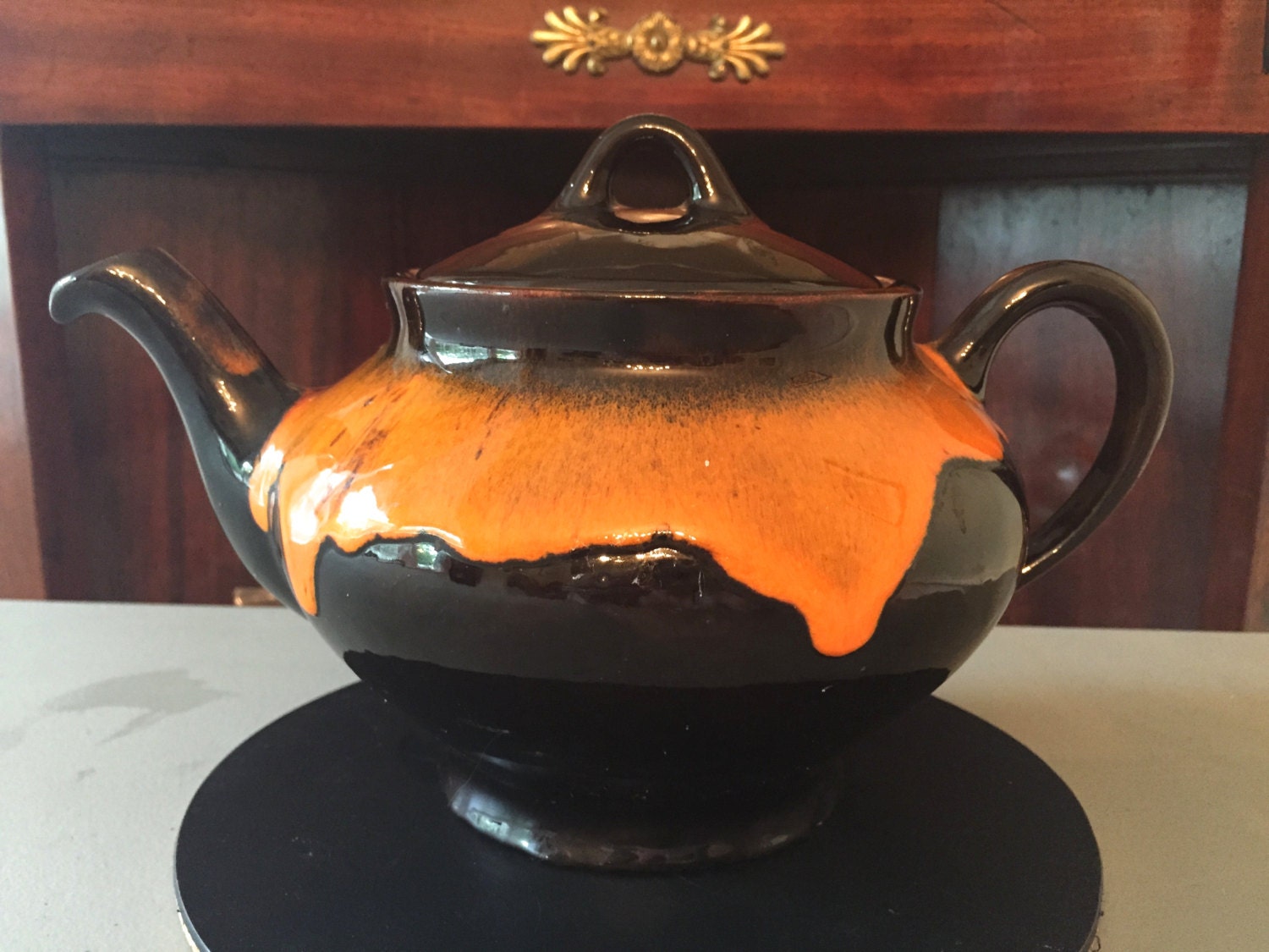 Royal Canadian Art Pottery dripless teapot with