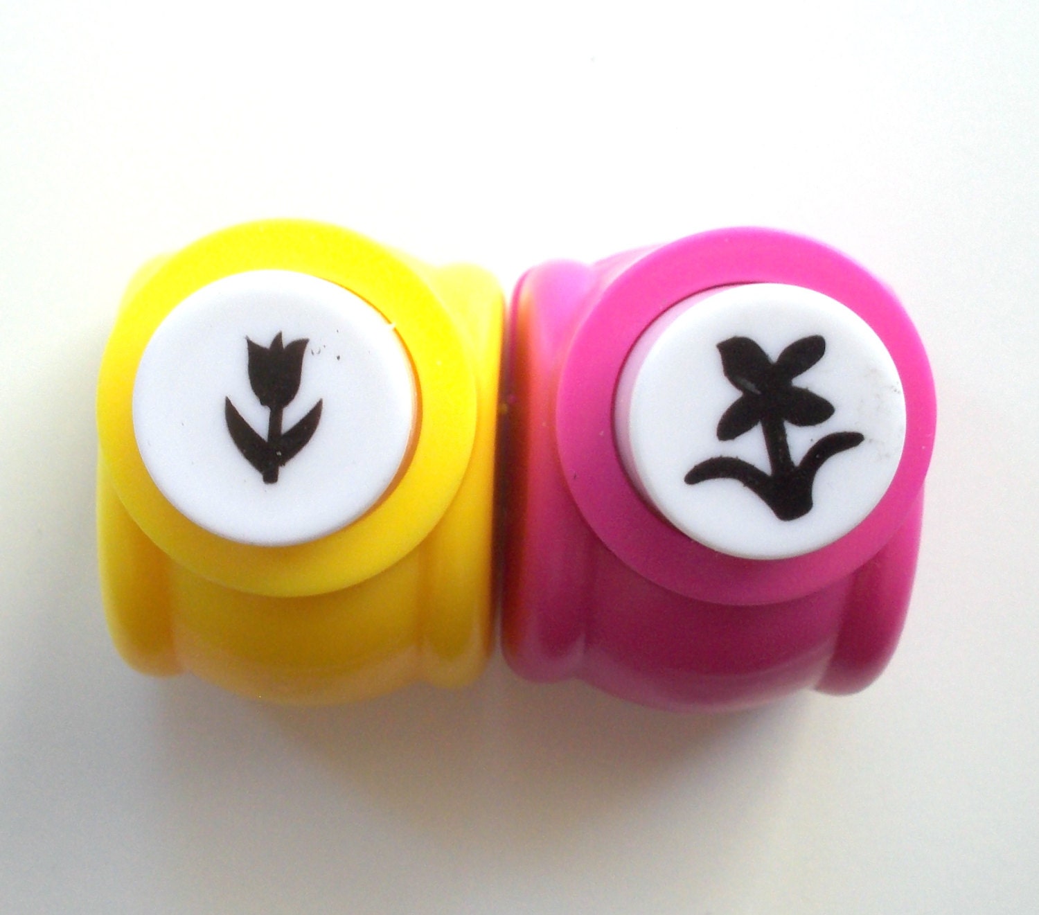 Mini paper punch 2 piece set 2 flower designs. Scrapbooking