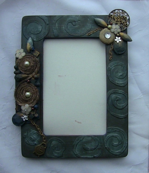 Mixed media handmade picture frames by AlesStringsandThings