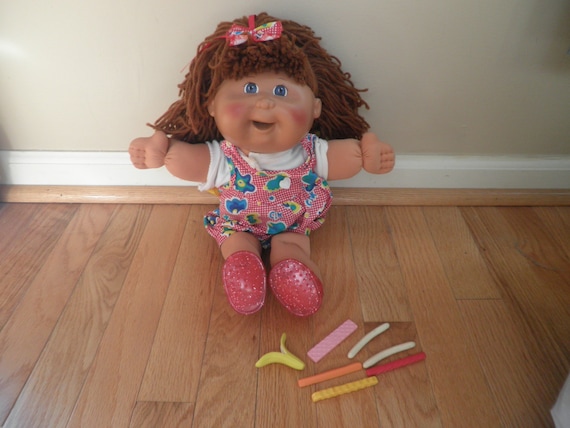 snacktime cabbage patch doll