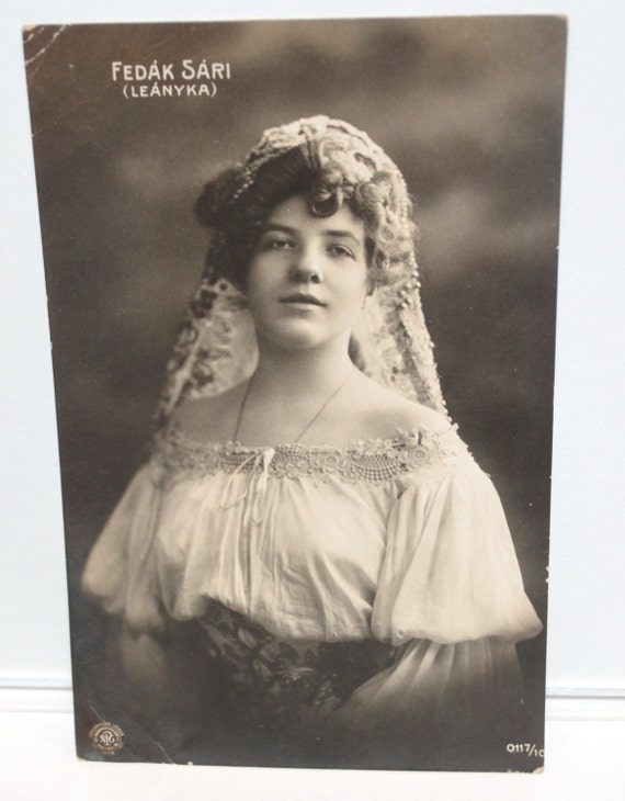 Fedak Sari Postcard / RPPC Postcard / Real Photo Actress