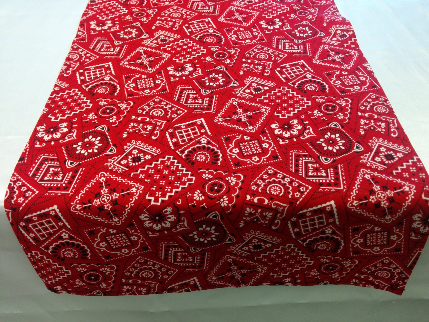 BANDANA COWBOY LINENS Table Runner Napkins by FantasyVintageBridal