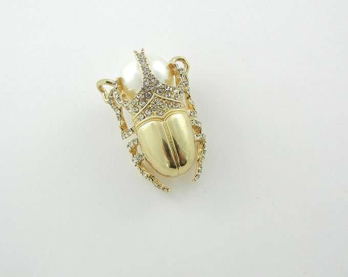 Double Link Scarab Holding Large Pearl Pendant Rhinestones