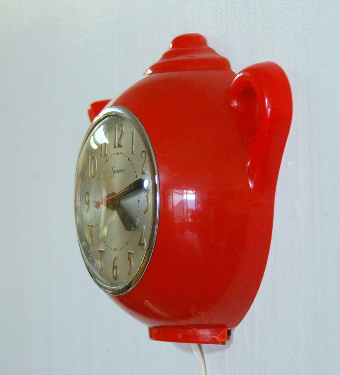 Vintage Sessions Clock Company Red Teapot Wall Clock
