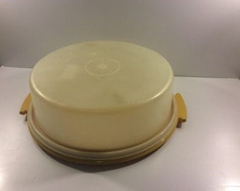 VTG Tupperware Cake Carrier // Cake Tray // Yellow // Cake Traveling Case