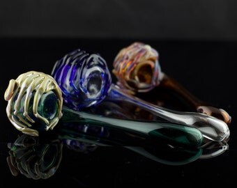 Facehugger Alien Glass Pipe / Large Sherlock / Alien Movie / Sci-fi / Xenomorph / Alien Glass Pipe / You Choose the Color / Made to Order