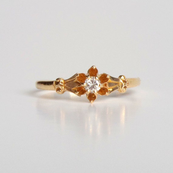 Antique Diamond Engagement Ring. Victorian Buttercup Setting.