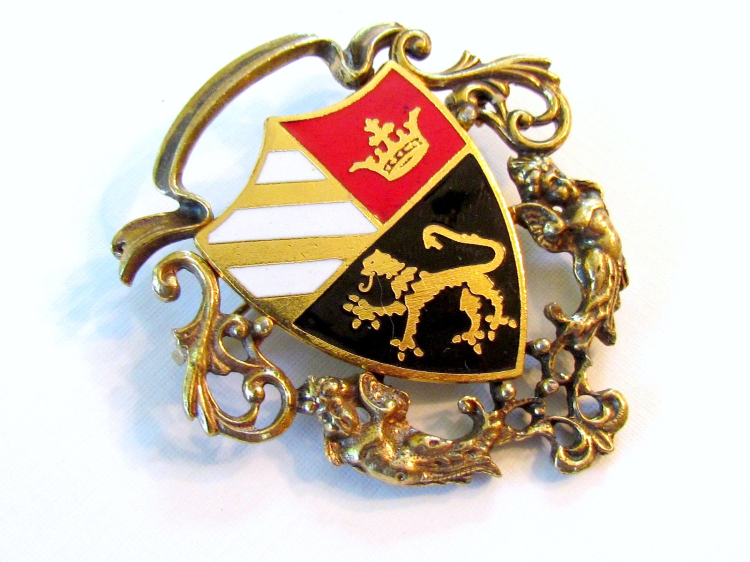 Vintage Coat of Arms Brooch Enamel and Gold Lind by vintagepaige