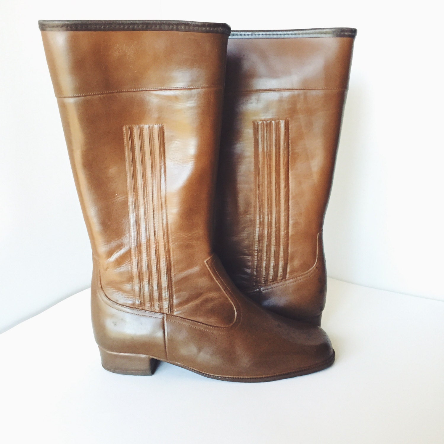 Vintage Women's Mid-Calf Brown Rubber Rain Boots