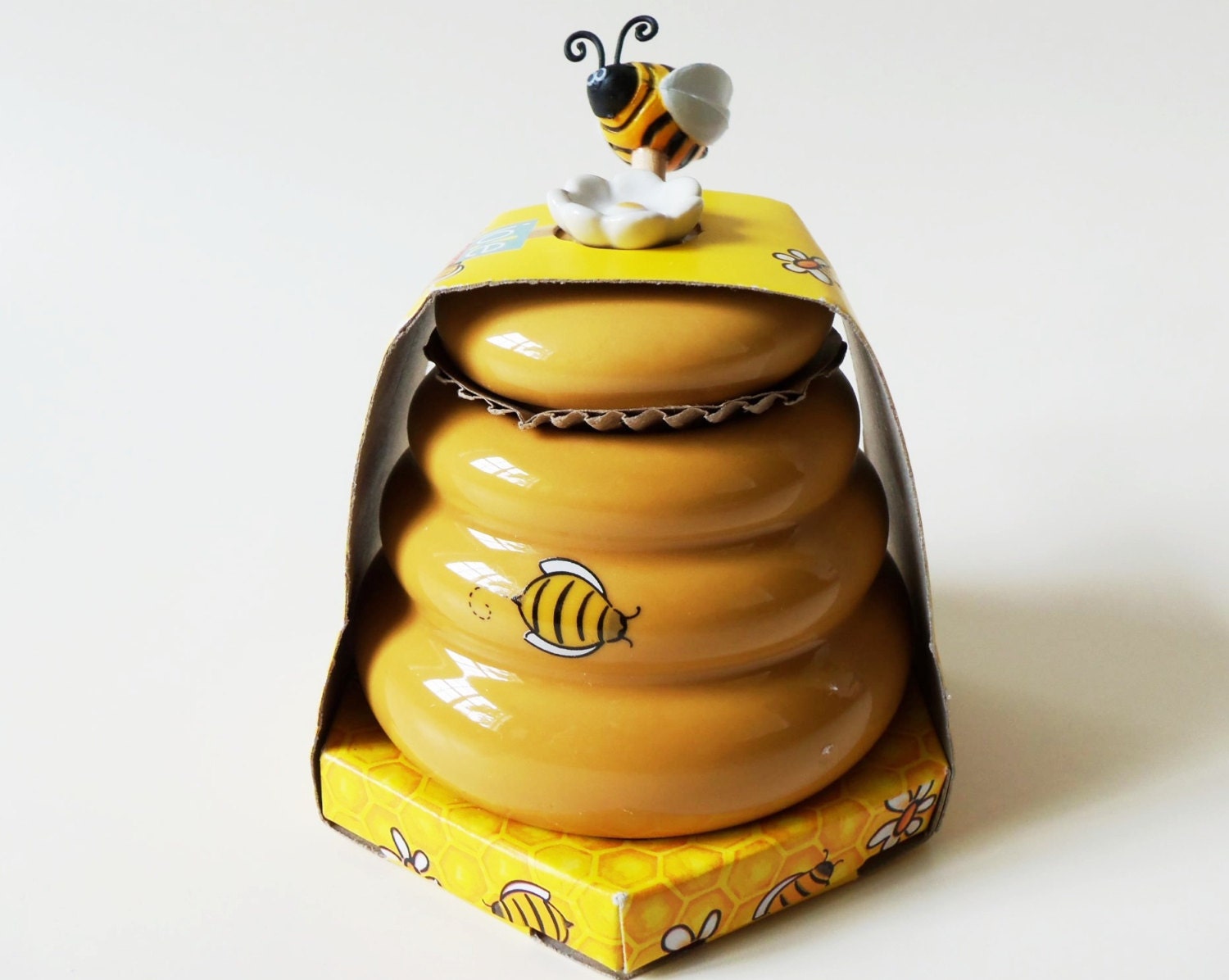 Beehive Honey Pot New Vintage Porcelain Ceramic With Bee Dipper Haute