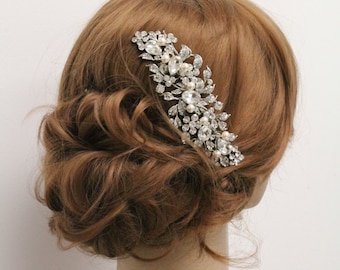 wedding hair piece,pearl bridal comb,bridal headpiece,wedding hair accessories,weddings bridal accessories hair,wedding hair comb,crystal
