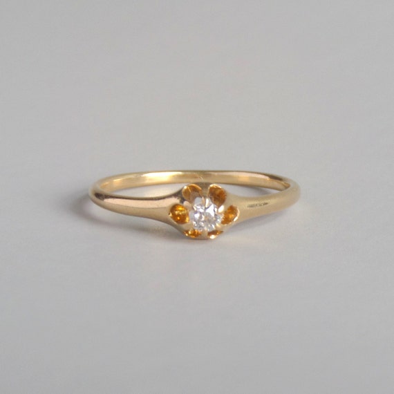 Antique Diamond Ring. Belcher Set. 14k. Size 6.75