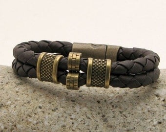 EXPRESS SHIPPING Men's leather bracelet.Mens leather with brass plated clasp.Mens bracelet.Personalized leather bracelet.Custom Jewelry