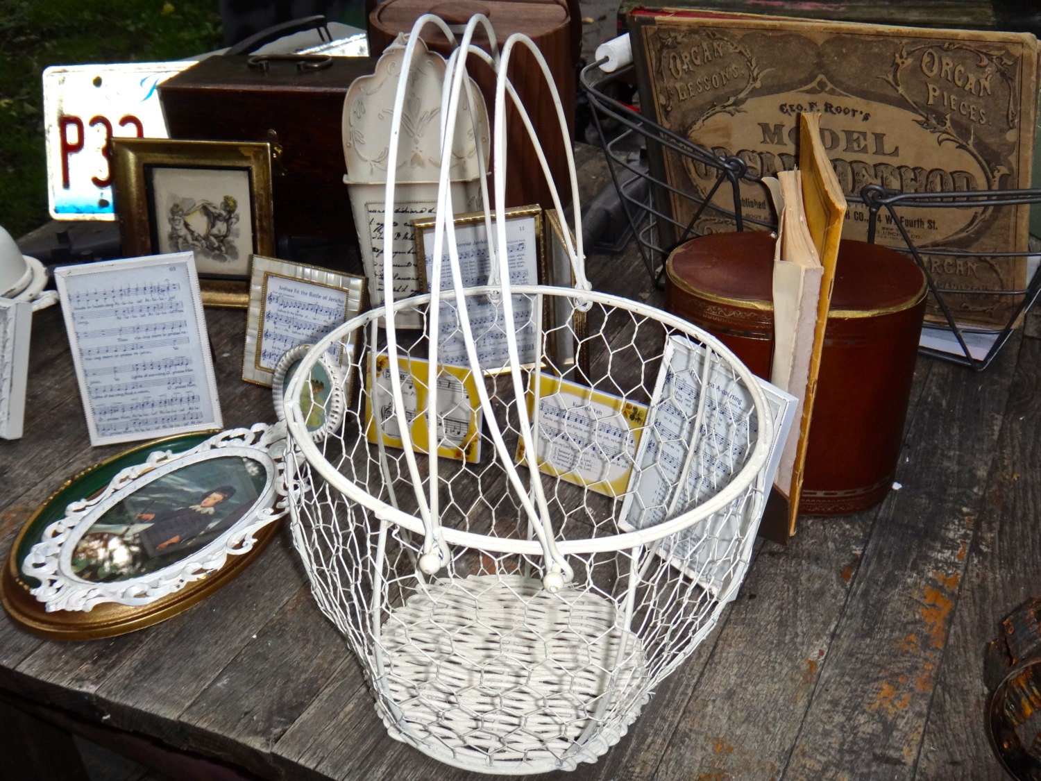 Chicken Wire Basket Country Market Basket by CasaKarmaDecor