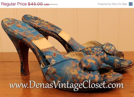 ... Day SALE Vintage 70s Blue Oriental Peep Toe Heels Shoes sz 6 12 N