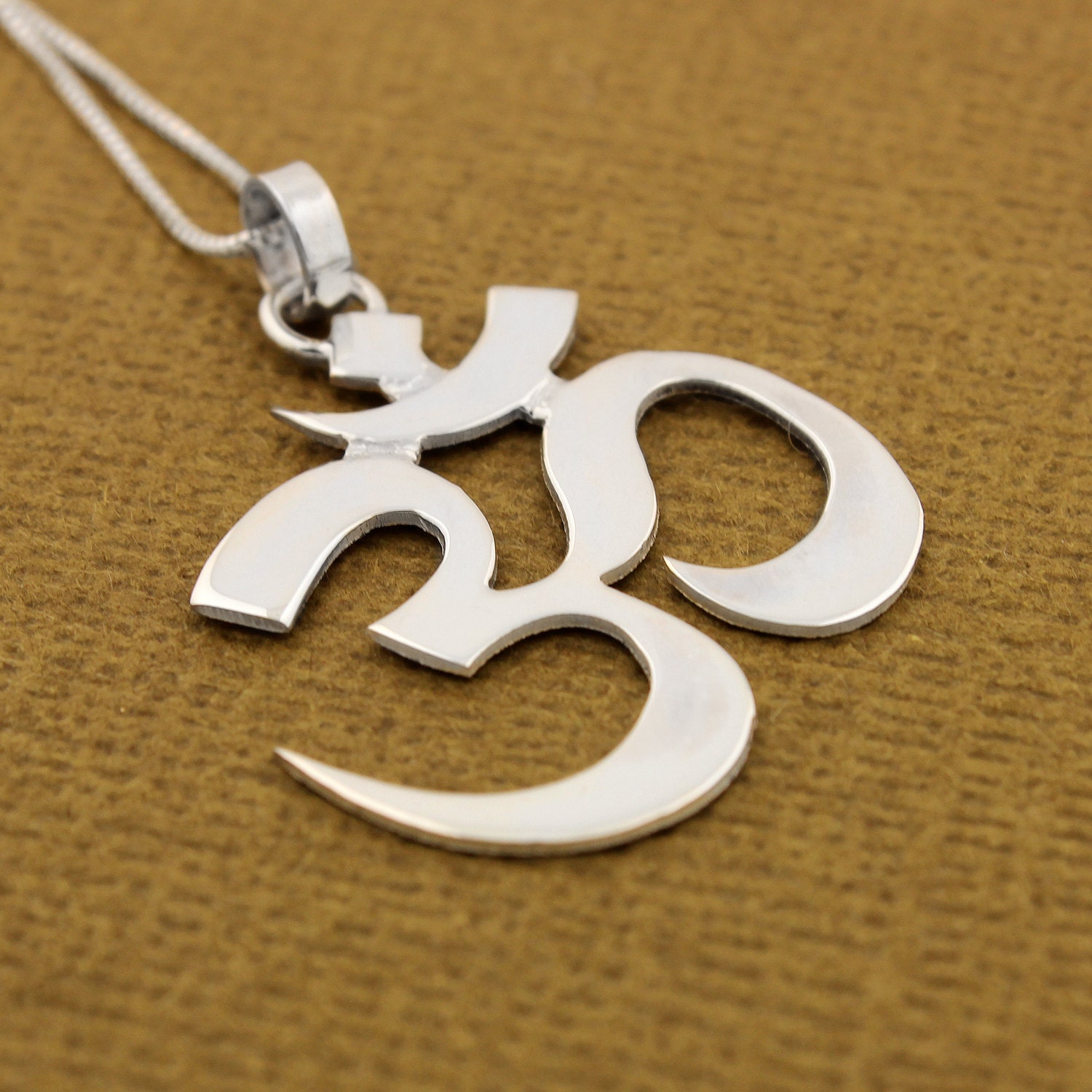 Sterling Silver Ohm Hindu Om symbol Necklace charm Aum Pendant