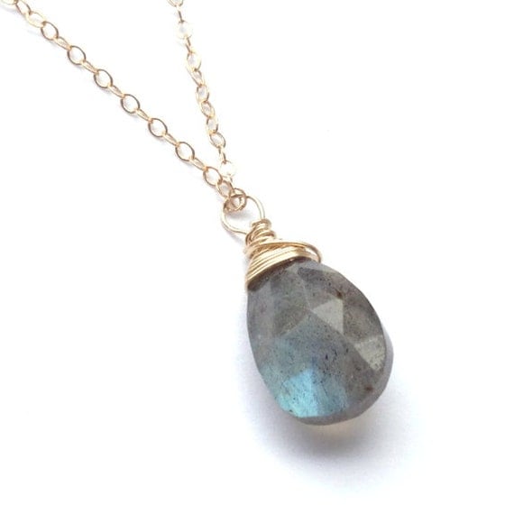 •METAMORPH• labradorite + gold necklace (16