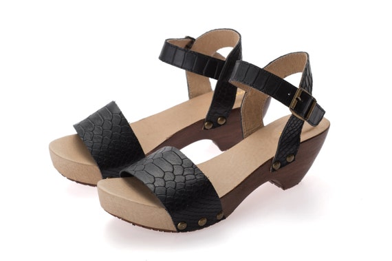 SALE Summer Sandals. Leather Sandals. Black Clogs Sandals.
