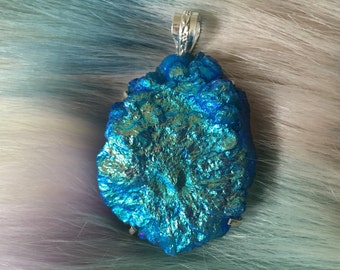 blue aura crystal