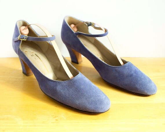 periwinkle blue pumps