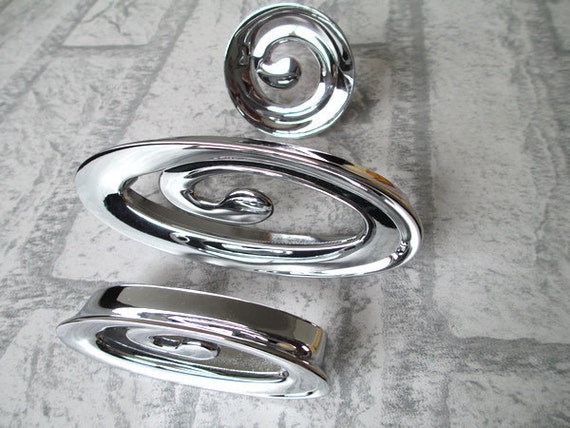 Oval Round Drawer Pulls Dresser Pull Handles by LynnsHardware
