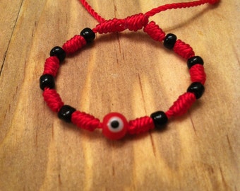 Baby evileye bracelet. Baby Evil eye bracelet. Baby Bracelet. Evileye baby bracelet. Mal de ojo. Knots bracelet. Baby Bracelet