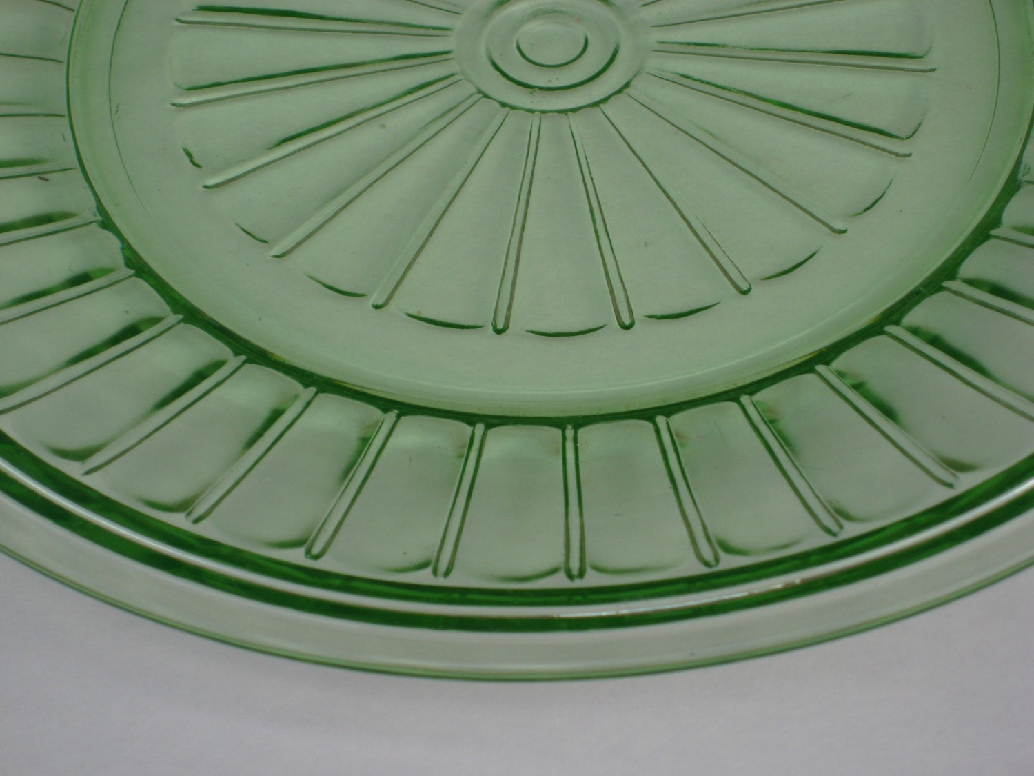 Fenton glass plateVintage green glass plate clear green