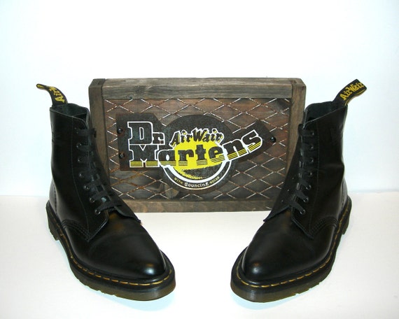 dr martens pointed toe