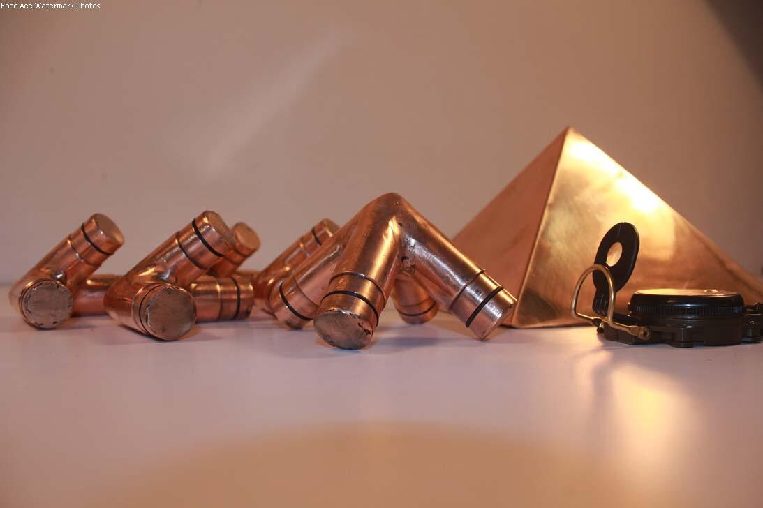 Giza Copper Pyramid Heavy wight corner connector by PyramidPlant