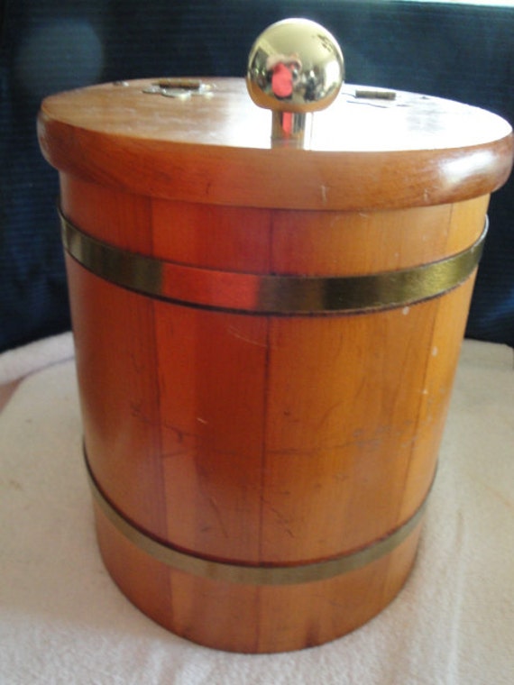 Vintage Wooden Style Ice Bucket With Flip by ThePeddlarsParadise