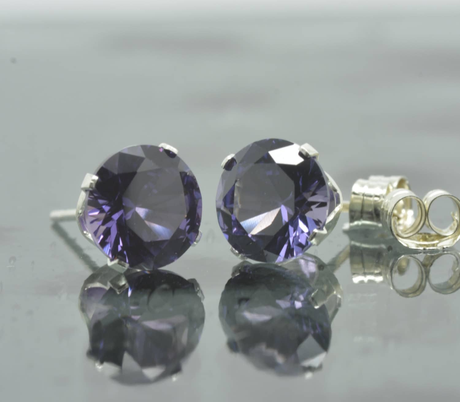 Alexandrite Studs 18