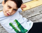 Handpainted unique kid's crocodile t-shirt, one of a kind, new kids collection, unisex fashion, size XS