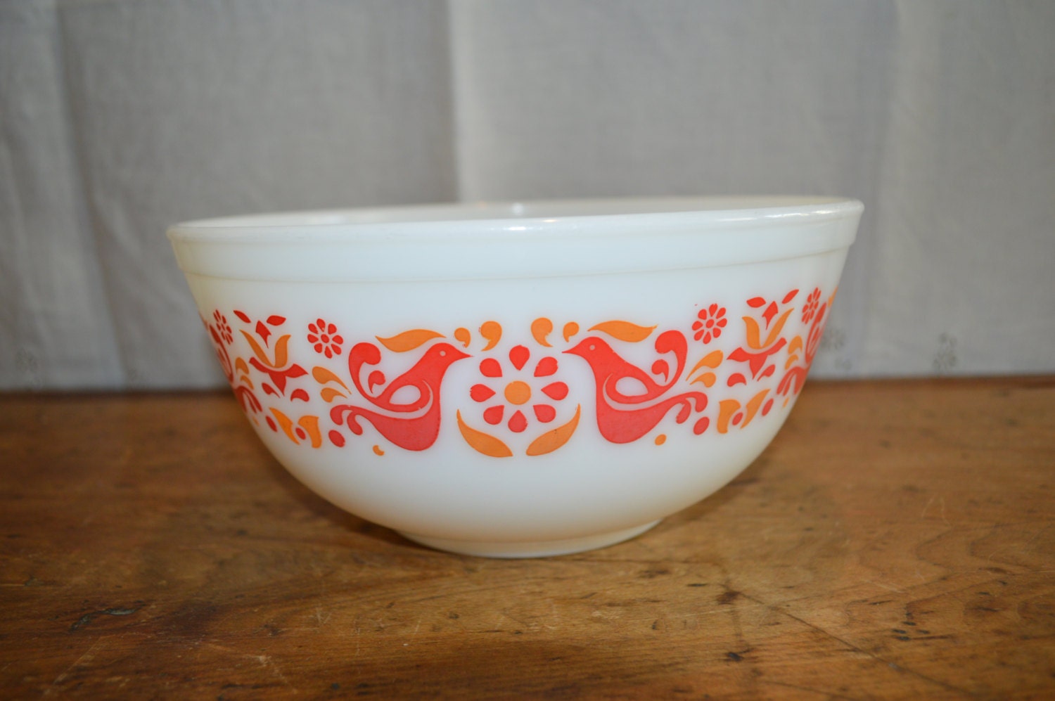 Vintage PYREX FRIENDSHIP Pattern Mixing BOWL. By GottaBuyVintage