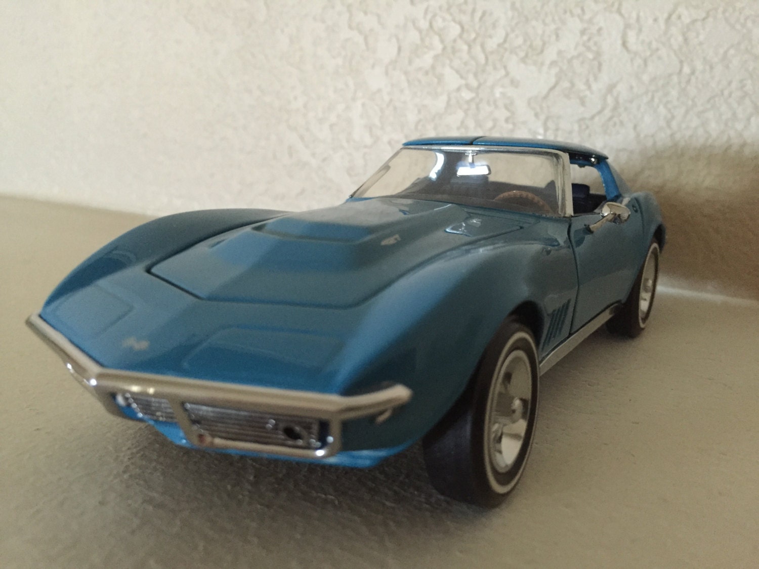 Franklin Mint 1968 Chevy Corvette Stingray Diecast Car 1:24
