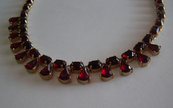 Vintage Avon Red Rhinestone Teardrop Necklace / Choker