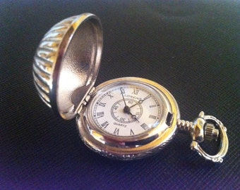 Pocket Watch-revival Pocket Watch sec. embossed metal 19