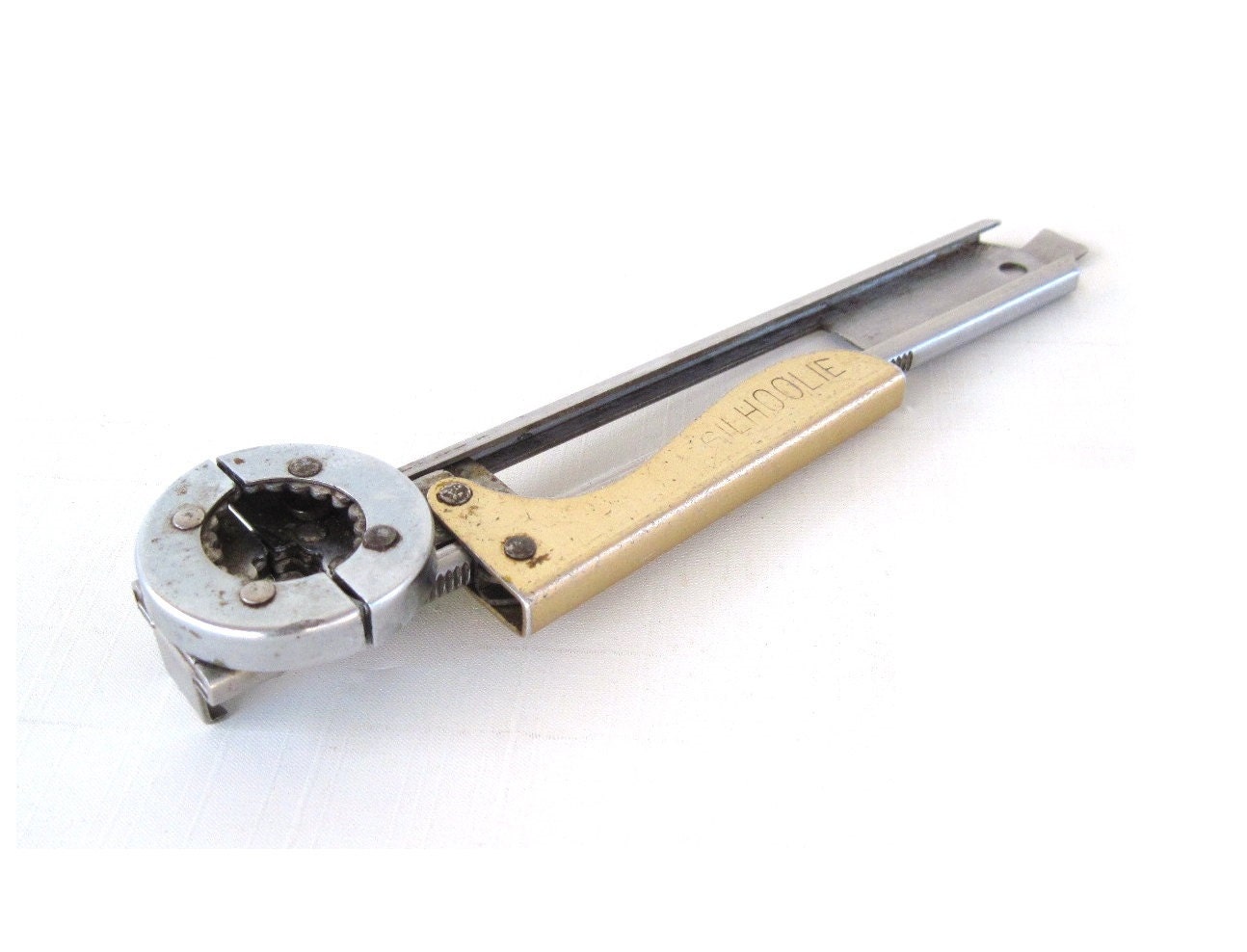 Gilhoolie Jar Opener Ratchet Stainless Kitchen Utensil Gadget
