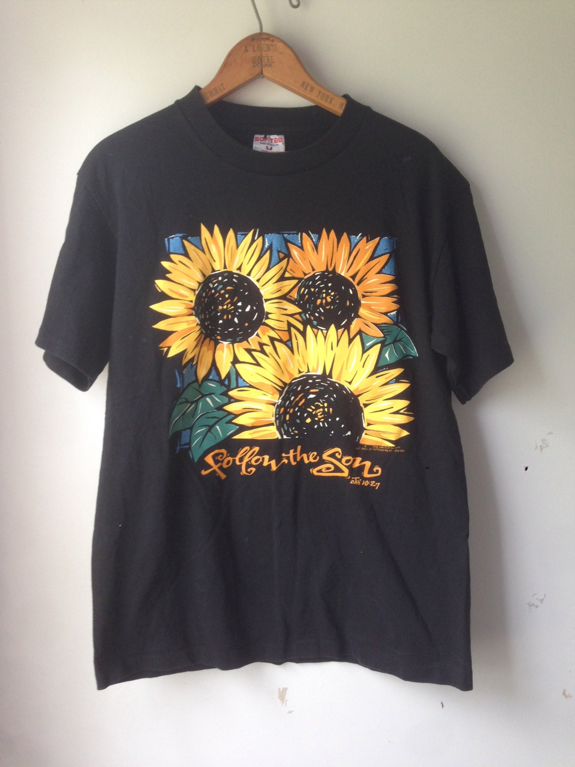 Vintage 90's Sunflower TShirt//Size by ClotheYourBones on Etsy