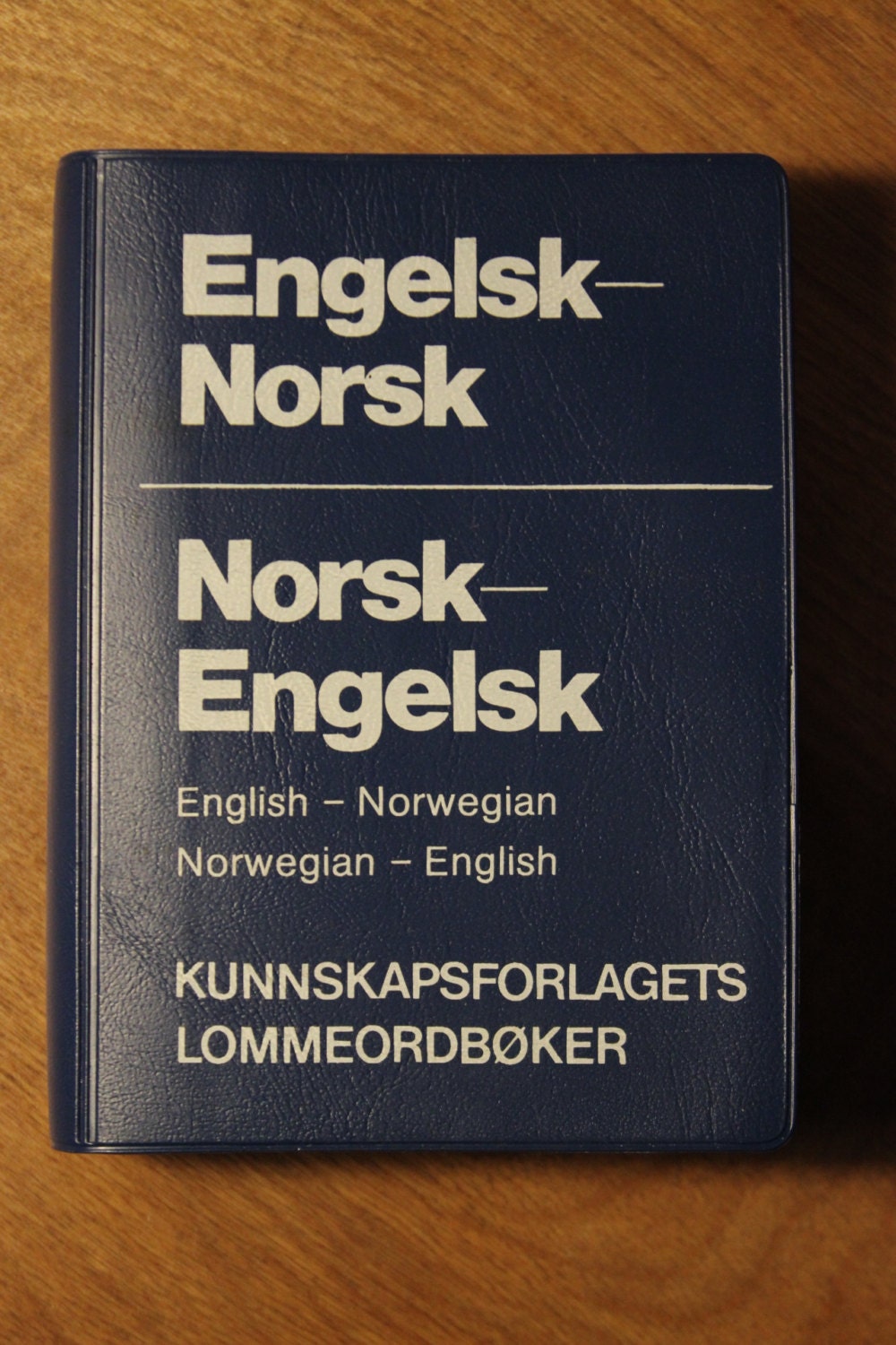 EngelskNorsk NorskEngelsk EnglishNorwegian