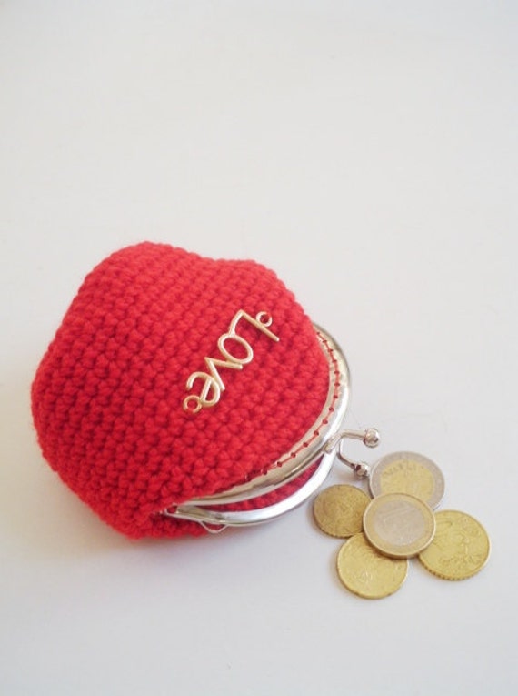 Crochet coin purse Crochet handbag gold tone LOVE metal frame kiss ...