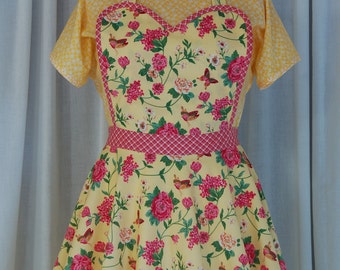 Flowers & Gingham 1950s-Style Sweetheart Apron / New Handmade Retro Style Apron